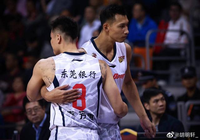 九游娱乐-广东队新赛季CBA首战告捷，成功逆转北京队夺得开门红