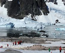 九游娱乐-南极洲球员雪中起舞，勇往直前决胜悍将